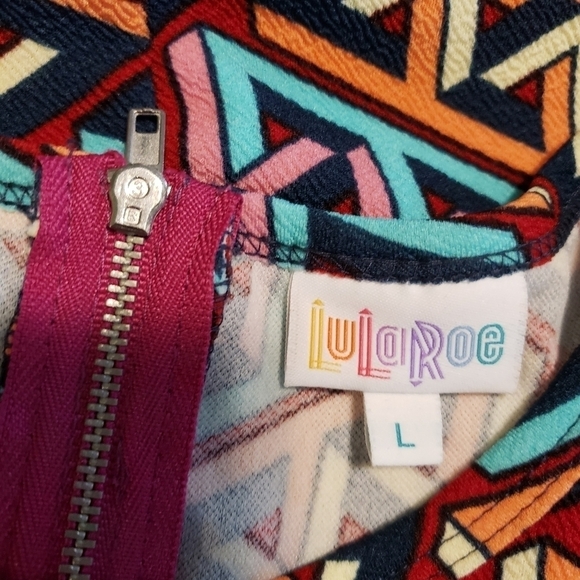 NWT LulaRoe Amelia Geometric Print Dress Size Large, Colorful, Comfy, Stretch - Picture 9 of 12